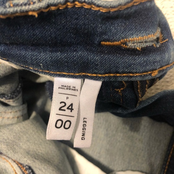 Jeans - Picture 2 of 4